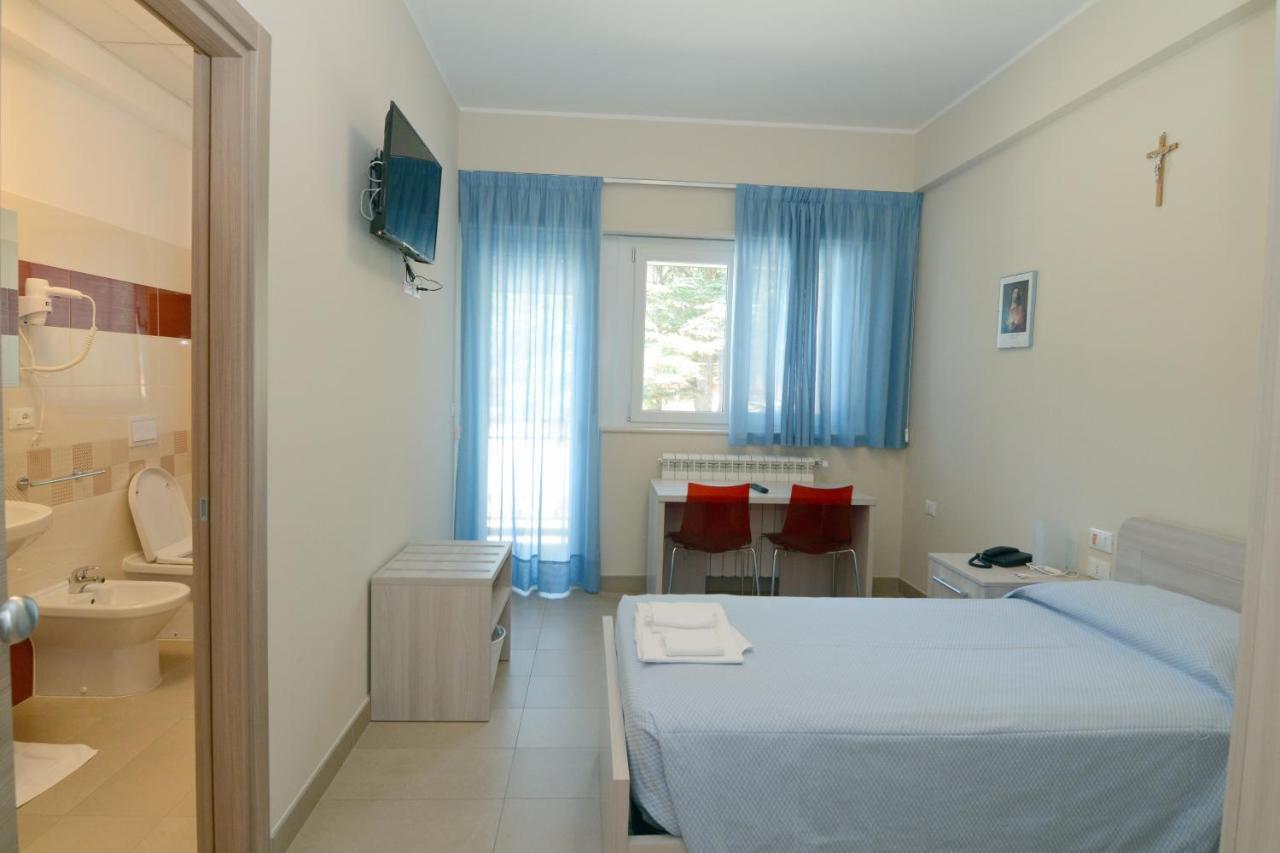 Bed and Breakfast Casa Ospitalita San Giuseppe LʼAquila Exteriér fotografie